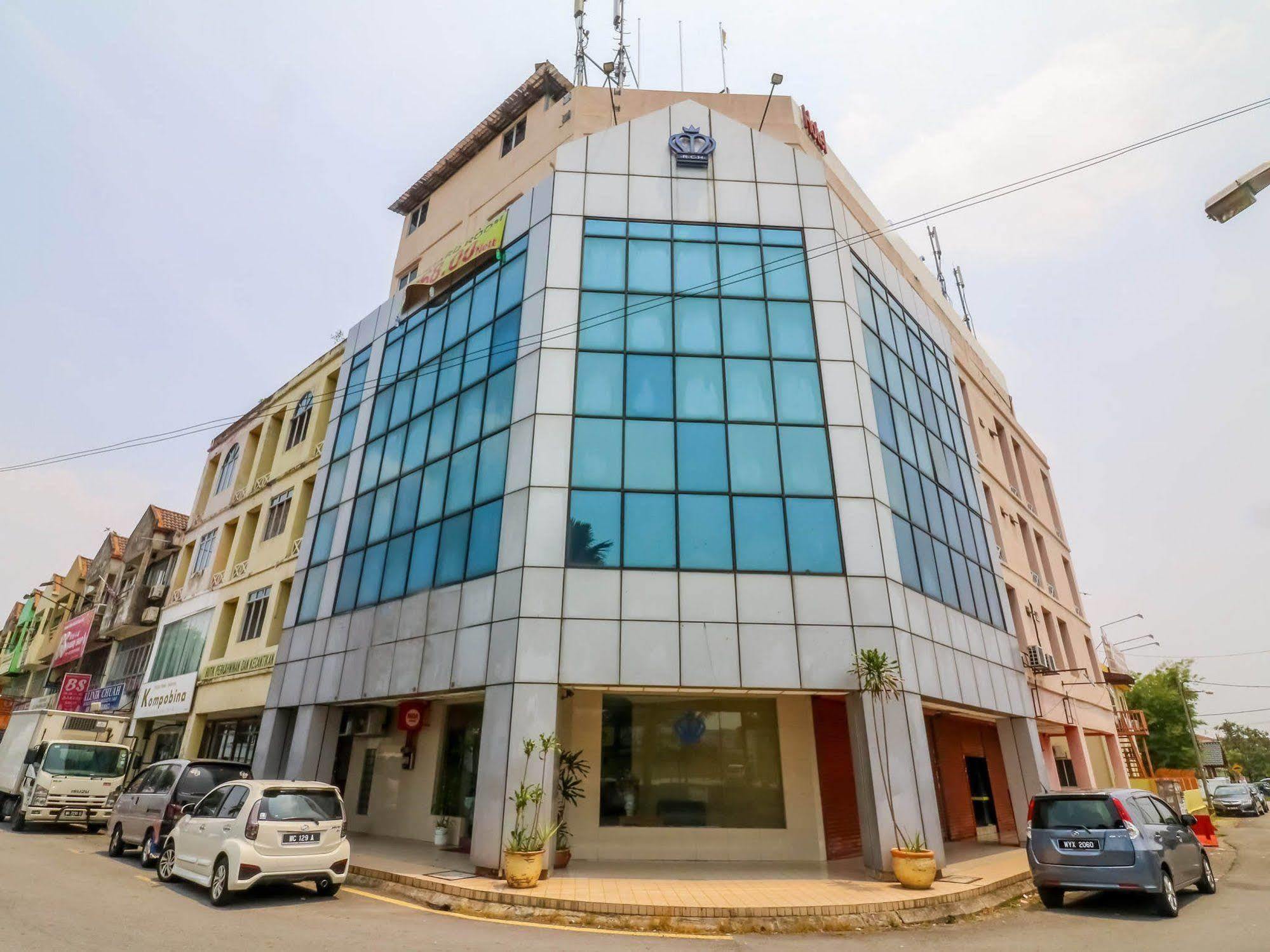 Oyo 447 Comfort Hotel Meru Klang Bagian luar foto