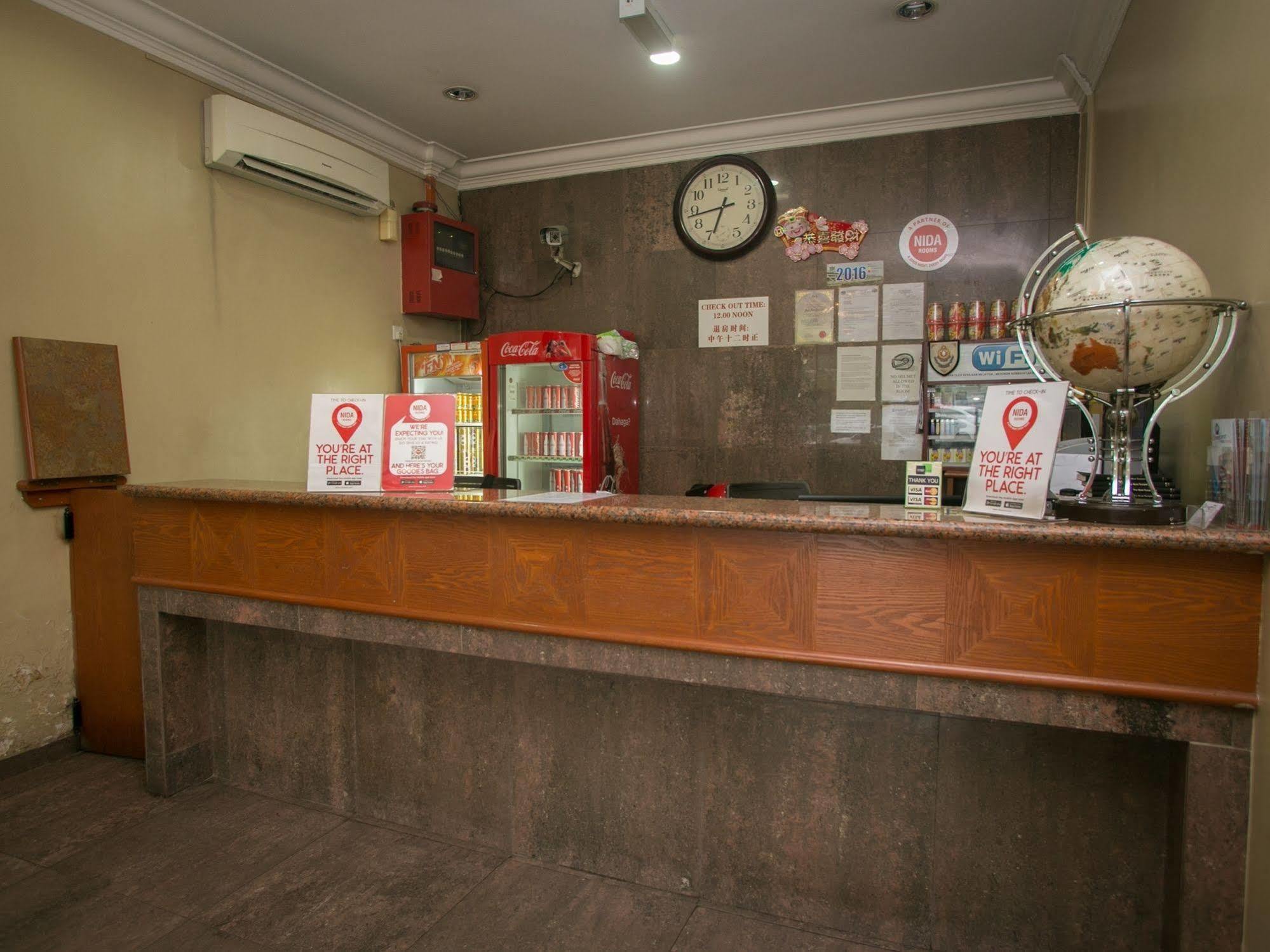 Oyo 447 Comfort Hotel Meru Klang Bagian luar foto