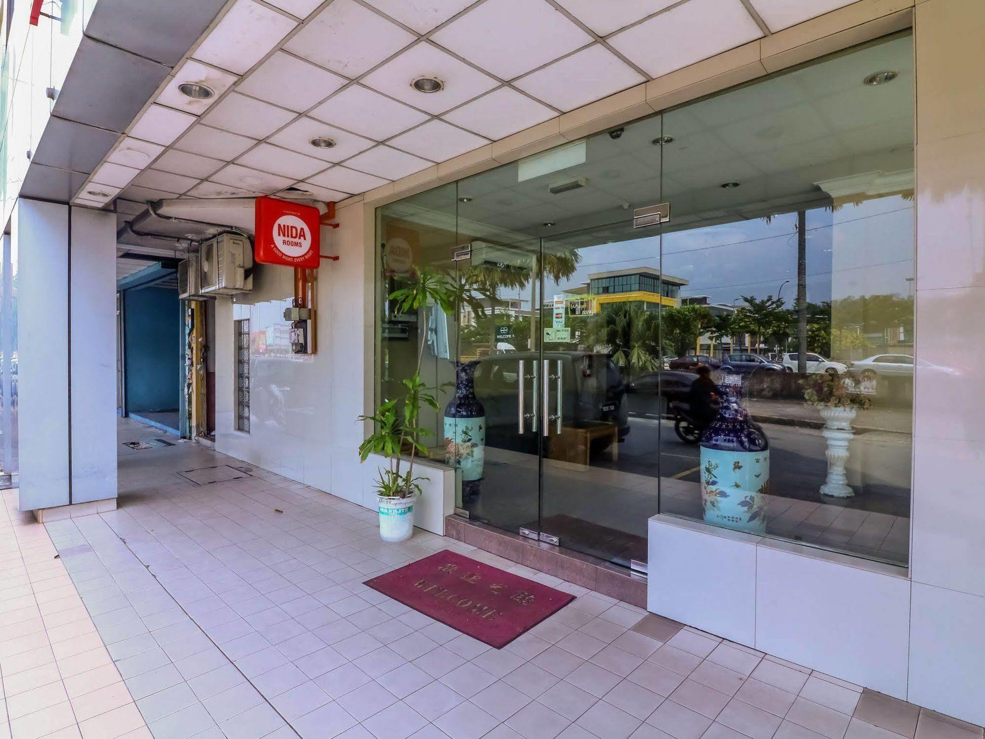 Oyo 447 Comfort Hotel Meru Klang Bagian luar foto