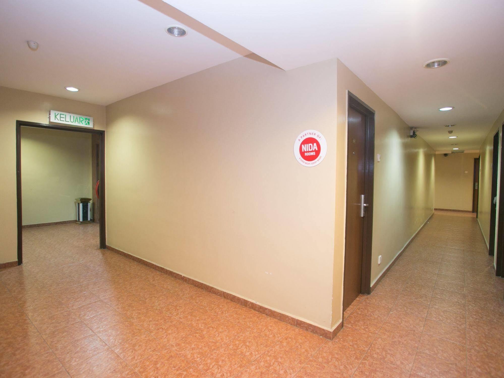 Oyo 447 Comfort Hotel Meru Klang Bagian luar foto