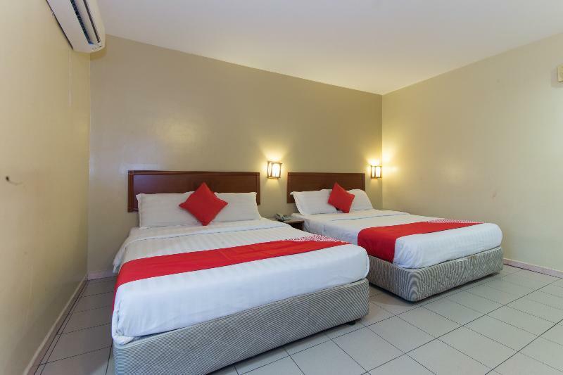 Oyo 447 Comfort Hotel Meru Klang Bagian luar foto