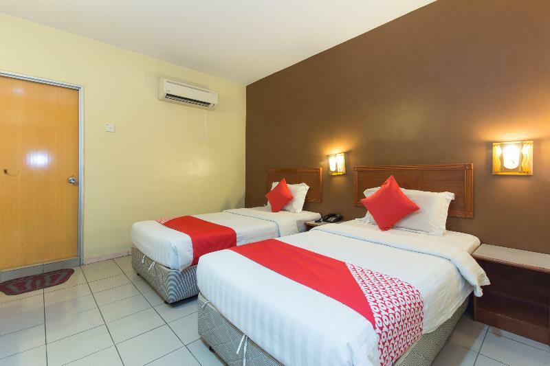 Oyo 447 Comfort Hotel Meru Klang Bagian luar foto